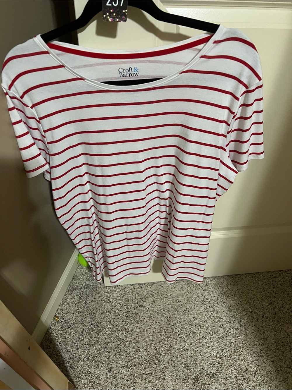croft & barrow White with Red Stripes Short-Sleeve Tee H237